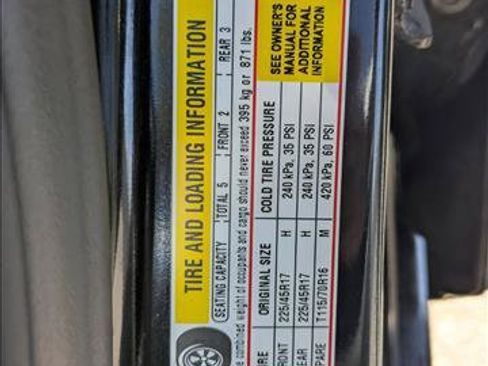 Used 2017 Chevrolet Cruze Premier FWD image 24