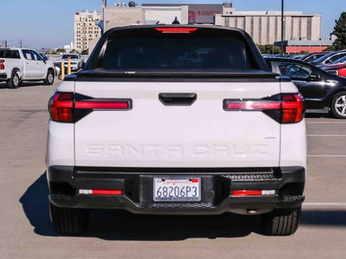 Used 2023 Hyundai Santa Cruz SE AWD/4WD image 5