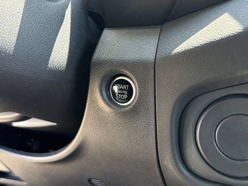 Used 2024 Nissan Frontier Pro-X RWD image 19