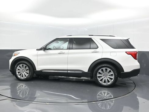 Used 2021 Ford Explorer Limited w/ Equipment Group 301A AWD/4WD image 4