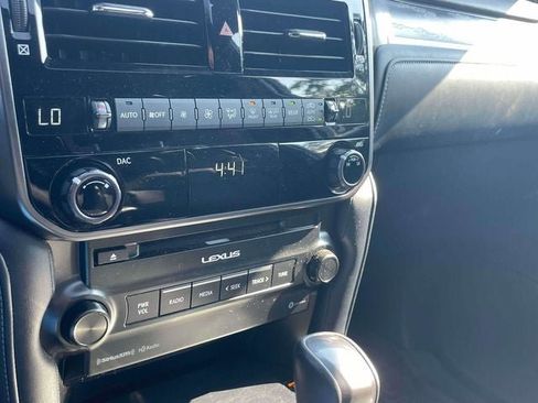 Used 2022 Lexus GX 460 w/ Black Line Special Edition AWD/4WD image 33