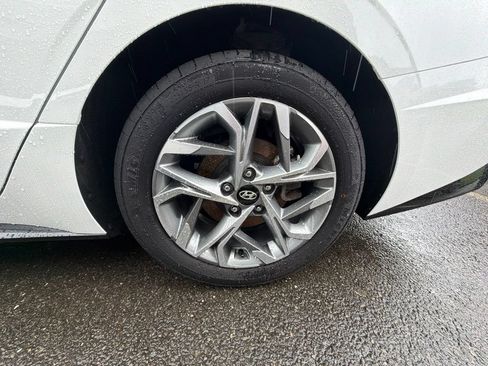 Certified 2023 Hyundai Sonata SEL w/ Cargo Package FWD image 6