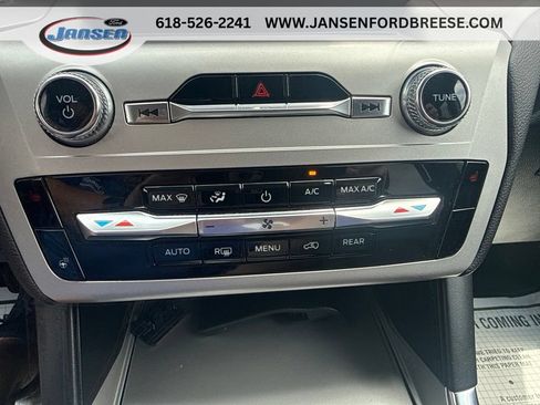 Used 2022 Ford Explorer XLT w/ Equipment Group 202A AWD/4WD image 24