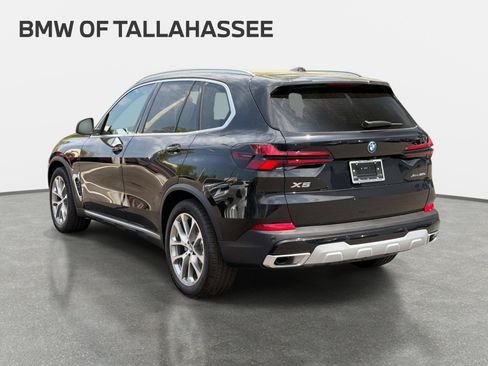New 2026 BMW X5 xDrive50e w/ Premium Package AWD/4WD image 7