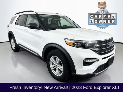 Certified 2023 Ford Explorer XLT w/ Equipment Group 202A AWD/4WD image 1