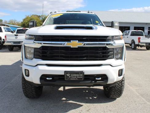 Used 2024 Chevrolet Silverado 2500 LT image 4