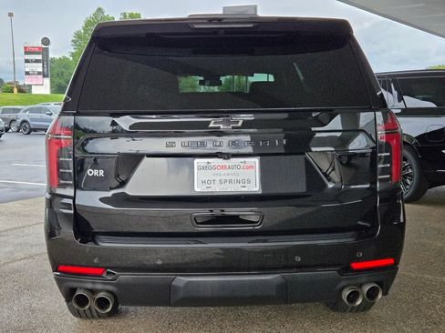 Used 2025 Chevrolet Suburban Z71 AWD/4WD image 4