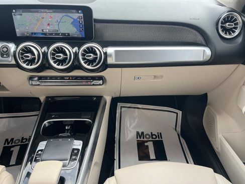 Used 2020 Mercedes-Benz GLB 250 image 13
