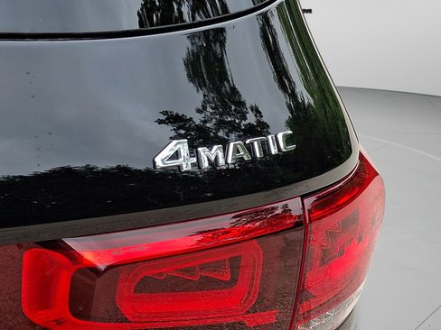 Used 2023 Mercedes-Benz GLB 250 4MATIC image 31