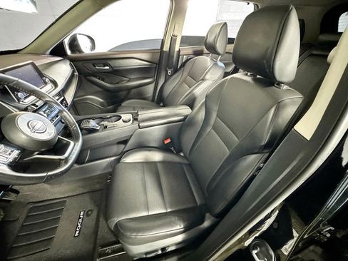 Certified 2023 Nissan Rogue SV w/ SV Premium B Package AWD/4WD image 17