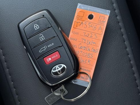Used 2023 Toyota Corolla Cross XLE w/ Convenience Package AWD/4WD image 42