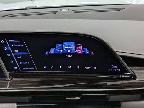 Used 2023 Cadillac Escalade Premium Luxury image 23