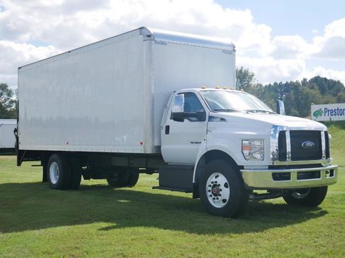 New 2025 Ford F750 2WD Regular Cab Super Duty image 3