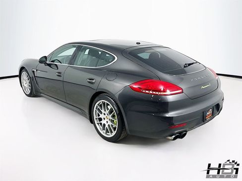 Used 2015 Porsche Panamera S w/ Premium Package Plus image 8