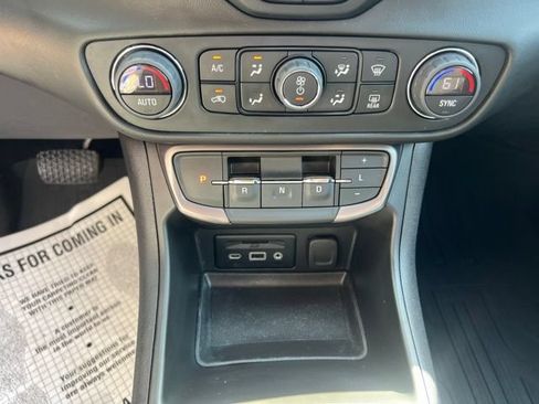 Used 2022 GMC Terrain AT4 w/ Infotainment Package II AWD/4WD image 28
