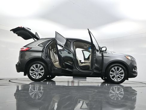 Used 2020 Ford Edge Titanium AWD/4WD image 55