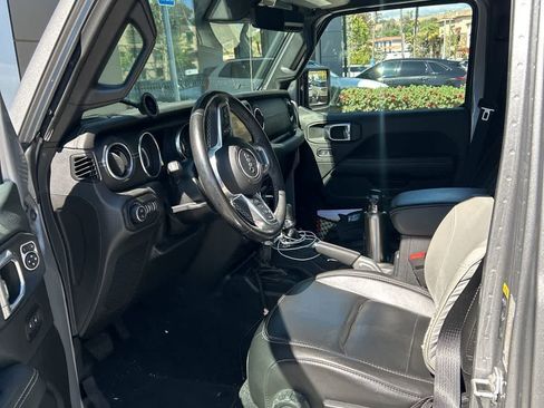 Used 2021 Jeep Gladiator Overland w/ Popular Equipment Package image 14