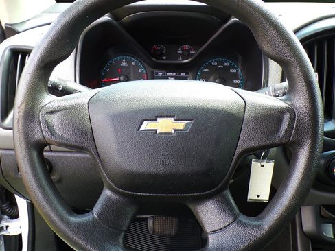 Used 2015 Chevrolet Colorado W/T RWD image 13