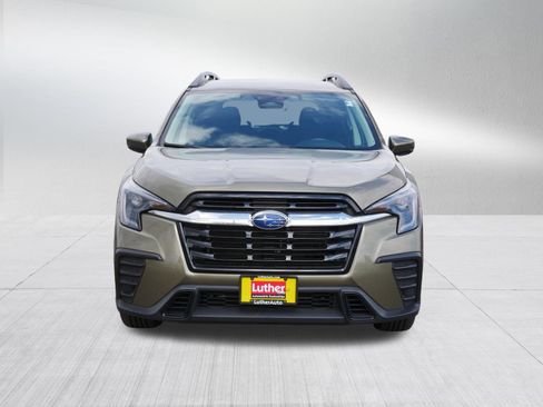 Used 2025 Subaru Ascent Premium AWD/4WD image 2