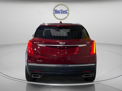Used 2018 Cadillac XT5 FWD image 4