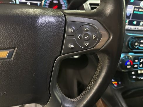 Used 2015 Chevrolet Suburban LTZ image 28