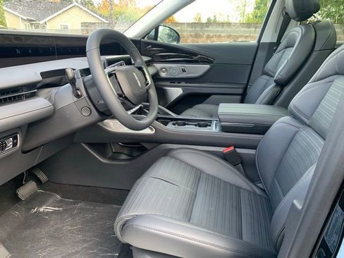 New 2026 Lincoln Nautilus Reserve image 13