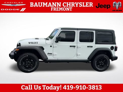 Used 2022 Jeep Wrangler Unlimited Sport AWD/4WD image 3