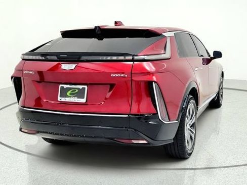 Used 2024 Cadillac Lyriq Luxury AWD/4WD image 8