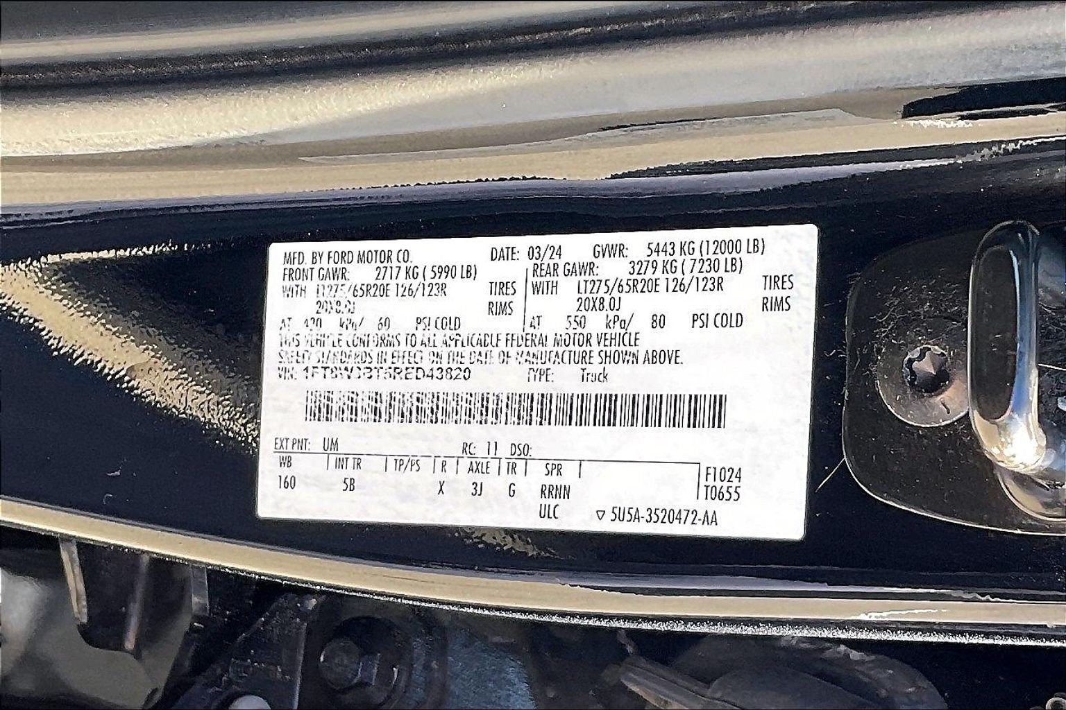 Used 2024 Ford F350 Lariat w/ Lariat Ultimate Package AWD/4WD image 36
