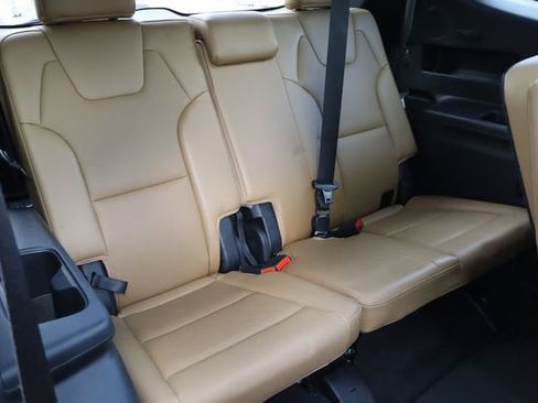 Used 2022 Kia Telluride SX w/ Towing Package FWD image 19