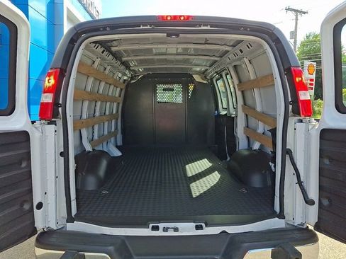 Used 2024 Chevrolet Express 2500 w/ Driver Convenience Package RWD image 38