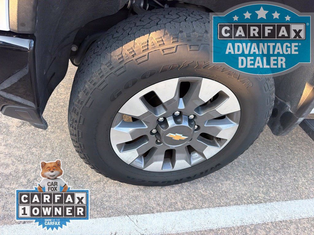 Used 2024 Chevrolet Silverado 2500 Custom w/ Custom Value Package AWD/4WD image 8