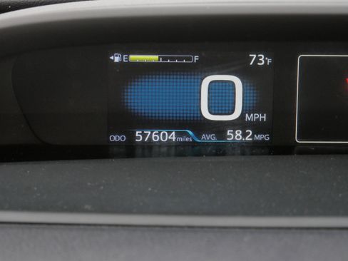 Certified 2020 Toyota Prius LE FWD image 33