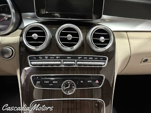 Used 2016 Mercedes-Benz C 300 4MATIC Sedan image 35