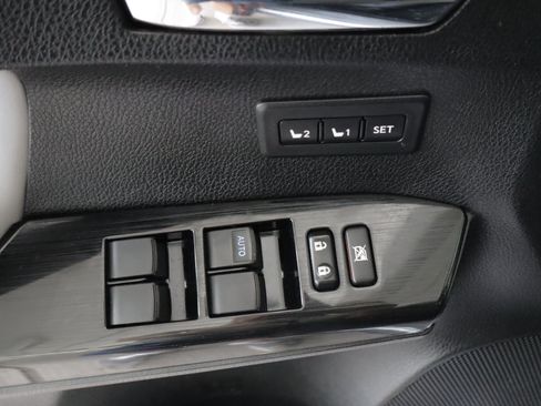 Used 2016 Toyota RAV4 Limited AWD/4WD image 13