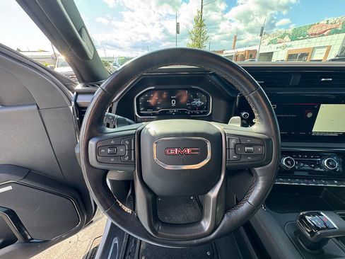Used 2022 GMC Sierra 1500 AT4 w/ AT4 Premium Package AWD/4WD image 12