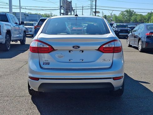 Used 2017 Ford Fiesta SE FWD image 16