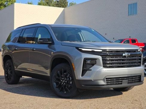 New 2026 Chevrolet Traverse LT w/ Midnight/Sport Edition image 2