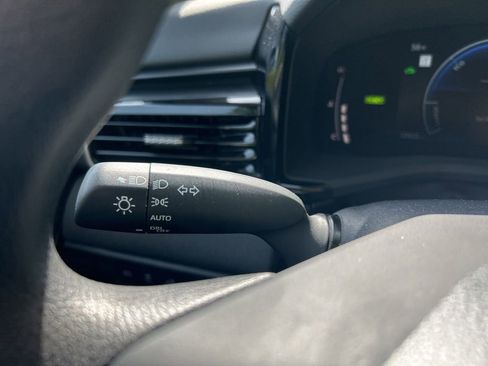 Used 2025 Toyota Camry LE FWD image 13