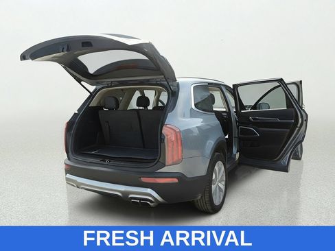 Used 2020 Kia Telluride S FWD image 15