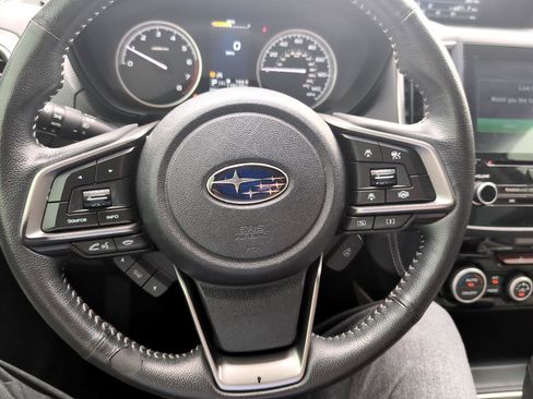 Used 2020 Subaru Forester Limited image 17