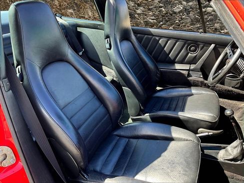 Used 1988 Porsche 911 Carrera image 7