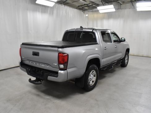 Used 2020 Toyota Tacoma SR image 5