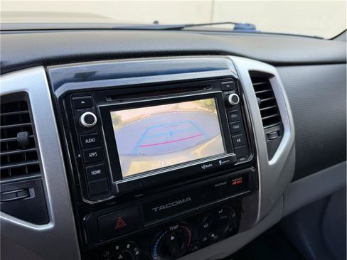 Used 2015 Toyota Tacoma PreRunner w/ TRD Sport Package RWD image 12