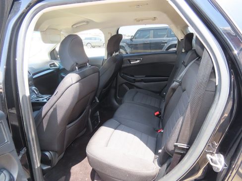 Used 2017 Ford Edge SE FWD image 20