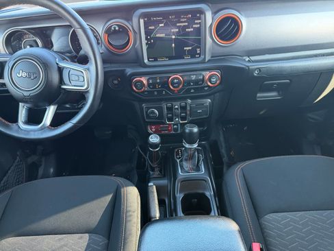 Used 2022 Jeep Gladiator Mojave w/ Cold Weather Group image 5