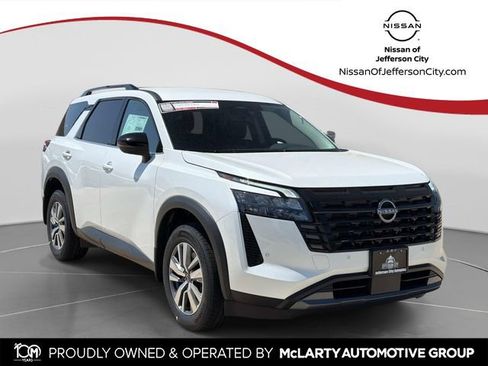 New 2026 Nissan Pathfinder SL AWD/4WD image 1