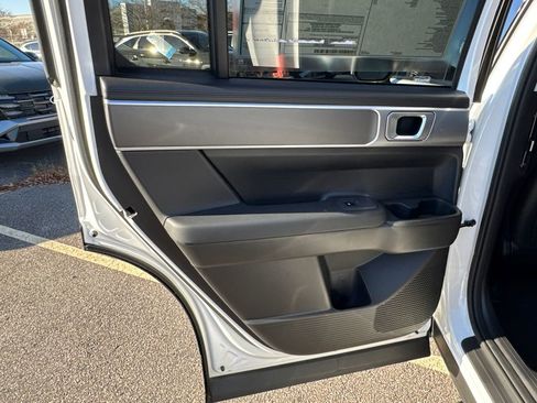 New 2026 Hyundai Santa Fe SE image 13