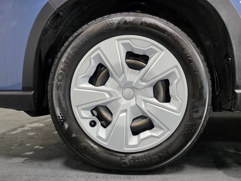 Used 2023 Subaru Forester AWD/4WD image 5