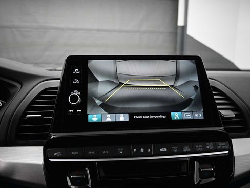 New 2026 Honda Odyssey Touring image 8